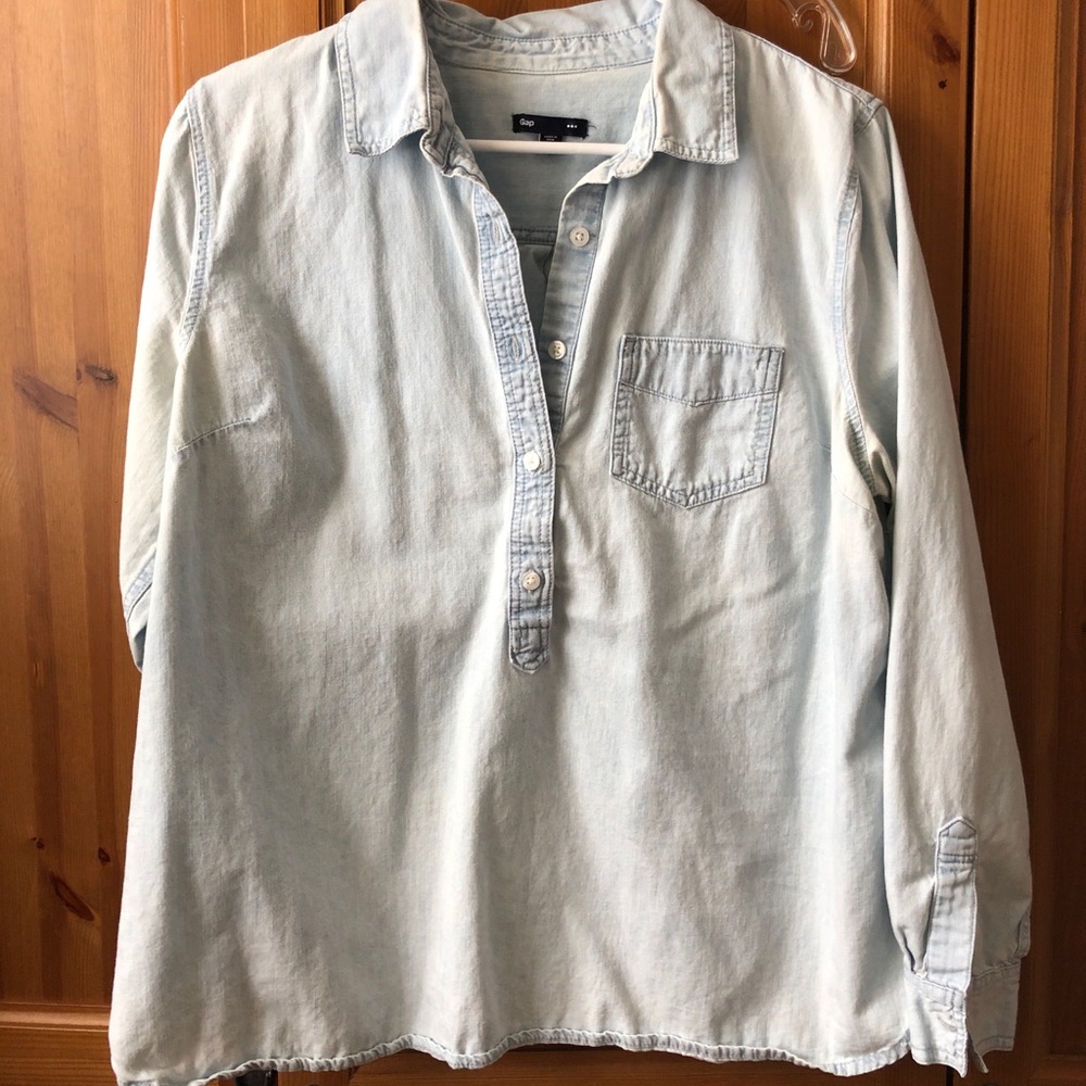 3/$20 Sale! 🌞 Gap Denim Popover